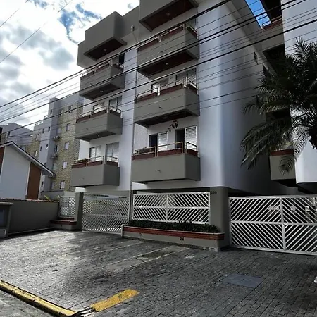 Apartamento em Praia Grande Ubatuba Próximo a praia-2